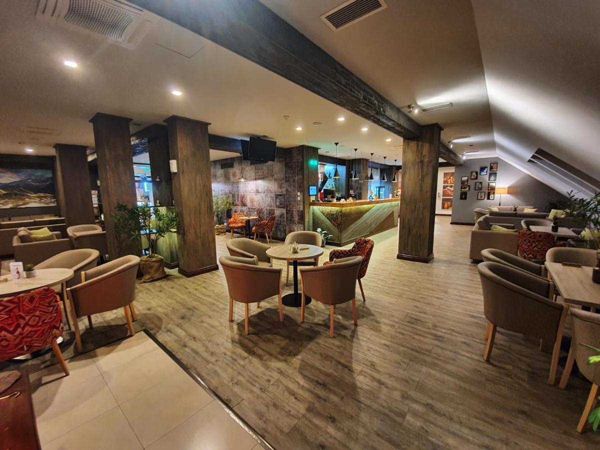 Hotel Escalade Poiana Brasov Exteriör bild
